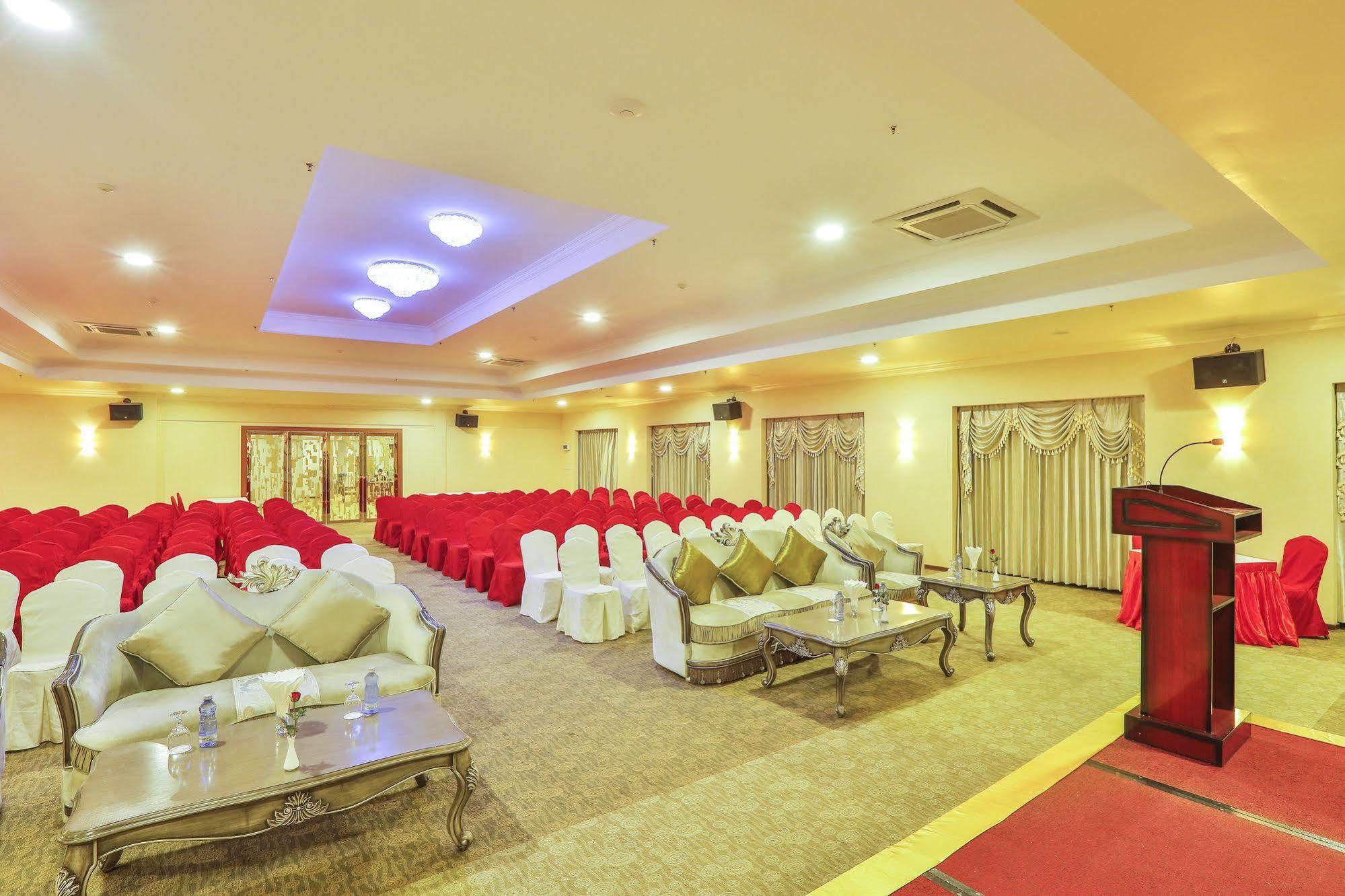 Royal Taunggyi Hotel Экстерьер фото